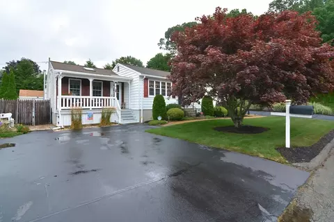 4 Harmon St, Worcester, MA 01604 photo 3