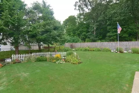 4 Harmon St, Worcester, MA 01604 photo 9