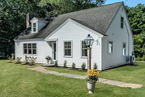 176 Flat Hills Rd, Amherst, MA 01002