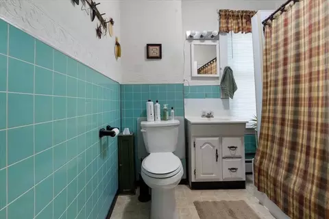 Bath - 4 Clara St, Worcester, MA 01606 photo 2 of 2