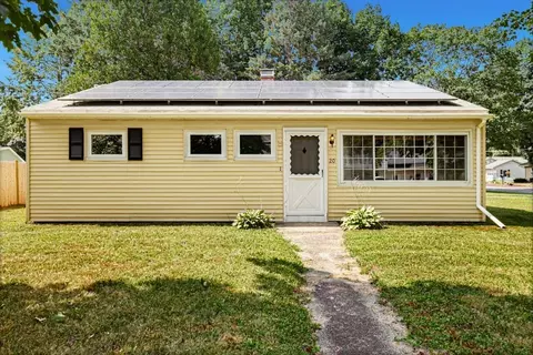 20 Endicott Dr, Westborough, MA 01581