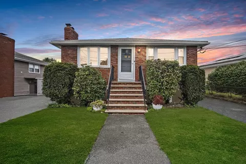 52 Augustus St, Revere, MA 02151
