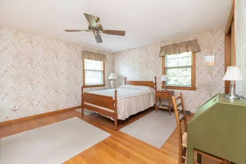 18 Brooks Pl, West Springfield, MA 01089 photo 17
