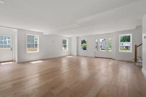 128 Webster St, Needham, MA 02494 photo 4