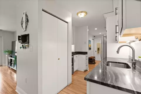 Kitchen - 4 Summit Dr #414, Reading, MA 01867 photo 5 of 5