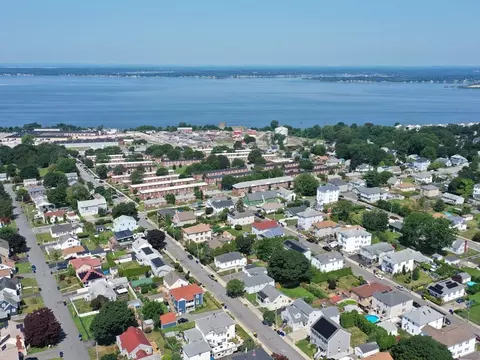 606 Pokross St, Fall River, MA 02724 photo 23