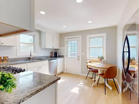 606 Pokross St, Fall River, MA 02724 photo 3