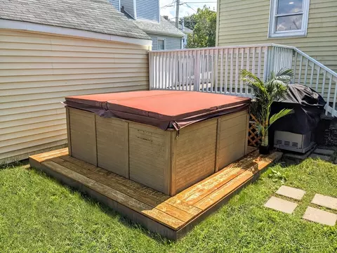 606 Pokross St, Fall River, MA 02724 photo 18