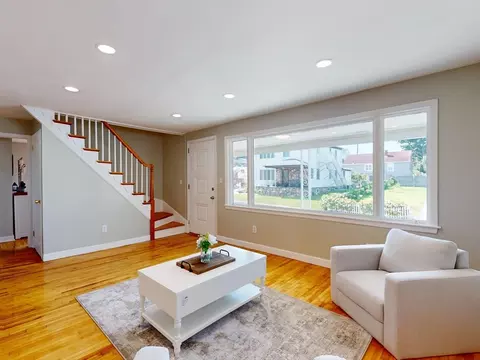 606 Pokross St, Fall River, MA 02724
