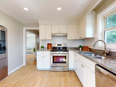 606 Pokross St, Fall River, MA 02724 photo 5