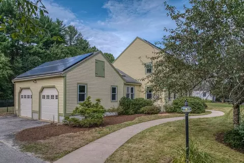 5 Warwick Dr, Chelmsford, MA 01824