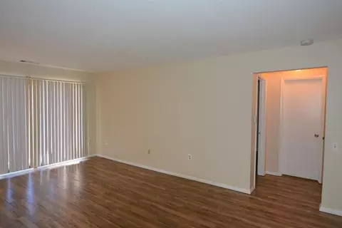 70 Shrewsbury Green Dr #I, Shrewsbury, MA 01545