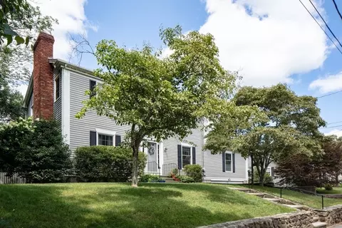 57 Longview Dr, Dartmouth, MA 02747