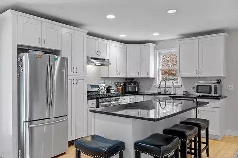 266 Walnut St, Saugus, MA 01906 photo 8