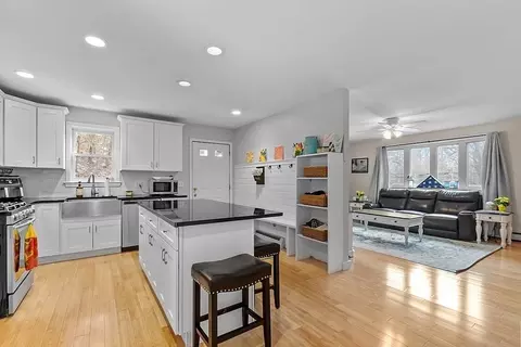 266 Walnut St, Saugus, MA 01906 photo 12