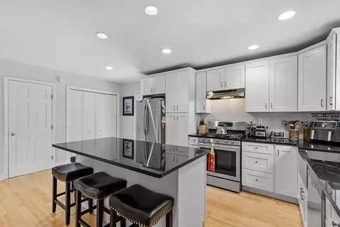 266 Walnut St, Saugus, MA 01906 photo 7