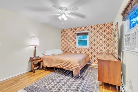 Bedroom - 4 Colonial Rd, Sutton, MA 01590 photo 1 of 6