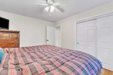 Bedroom - 4 Colonial Rd, Sutton, MA 01590 photo 4 of 6