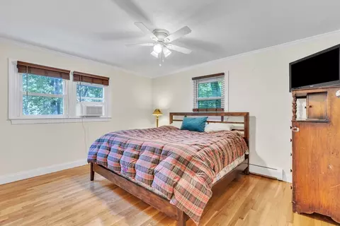 Bedroom - 4 Colonial Rd, Sutton, MA 01590 photo 3 of 6