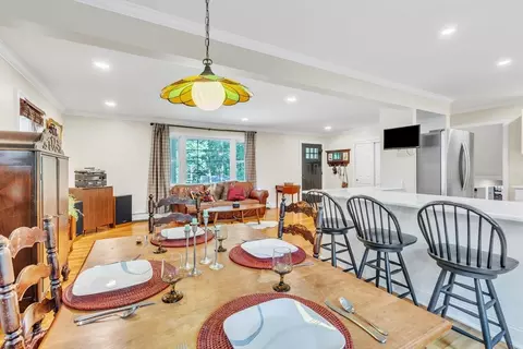 Dining - 4 Colonial Rd, Sutton, MA 01590 photo 3 of 4