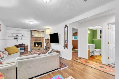 Living - 4 Colonial Rd, Sutton, MA 01590 photo 1 of 2