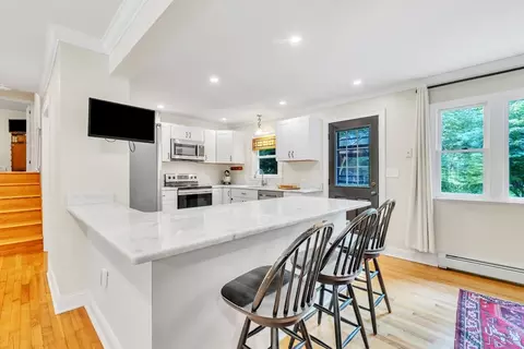 Kitchen - 4 Colonial Rd, Sutton, MA 01590 photo 1 of 6