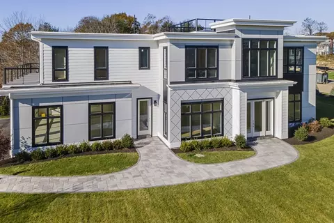 Exterior - 2 Back Shore Pl, Gloucester, MA 01930 photo 2 of 2