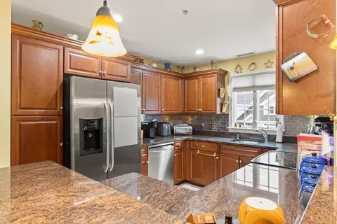 410 Salem St #1305, Wakefield, MA 01880