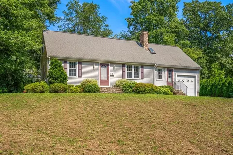 3 Larchwood Rd, Paxton, MA 01612