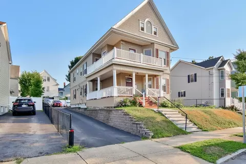 34 Salem St, Lawrence, MA 01843