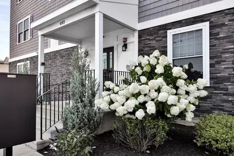 693 Western Ave #105, Lynn, MA 01905