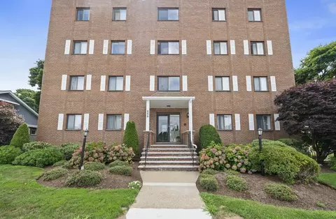 245 Sea St #25, Quincy, MA 02169
