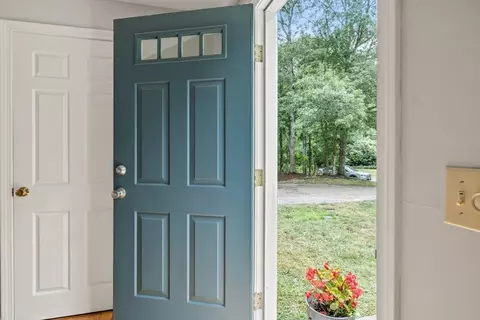 Entry Way - 20 Ralyn Rd, Barnstable, MA 02635 photo 1 of 1
