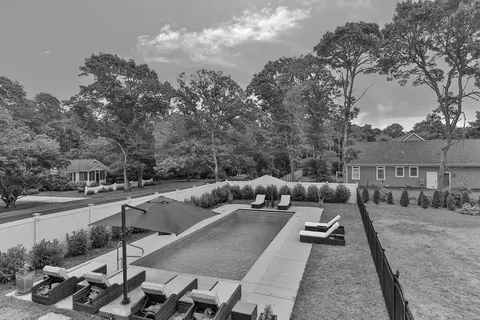 Exterior - 20 Ralyn Rd, Barnstable, MA 02635 photo 5 of 8