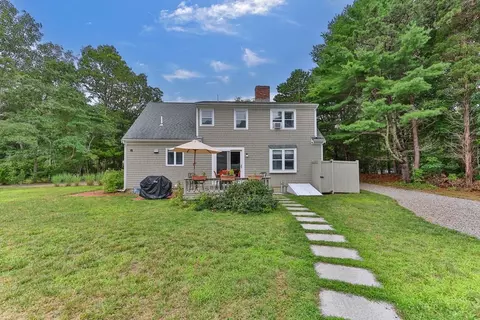 Exterior - 20 Ralyn Rd, Barnstable, MA 02635 photo 8 of 8