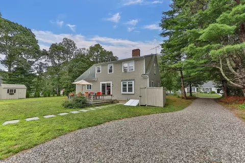 Exterior - 20 Ralyn Rd, Barnstable, MA 02635 photo 7 of 8