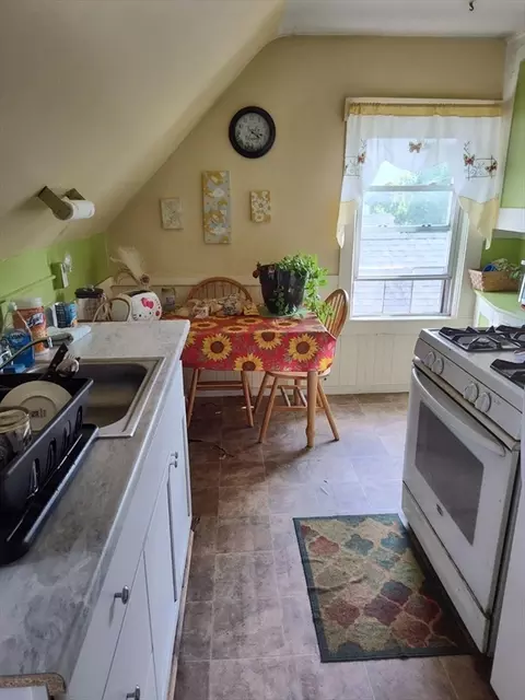 506 Gorham St, Lowell, MA 01852 photo 13