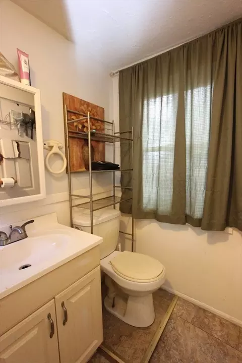 506 Gorham St, Lowell, MA 01852 photo 6