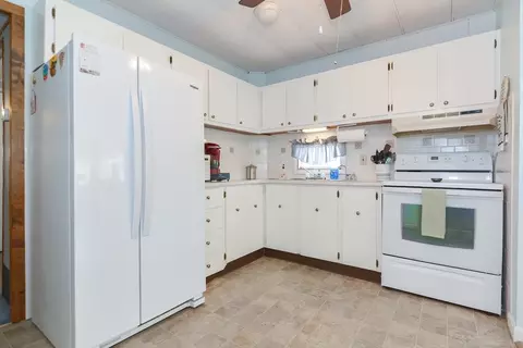 84 Daniel Dr, Attleboro, MA 02703 photo 6