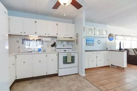 84 Daniel Dr, Attleboro, MA 02703 photo 5