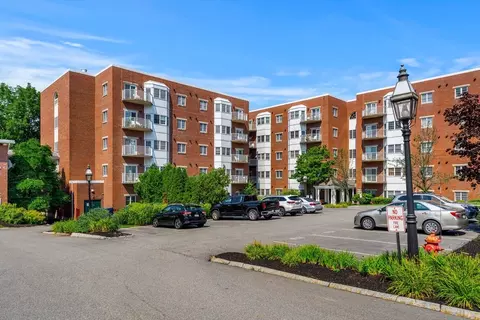 148 Main St #K322, North Andover, MA 01845
