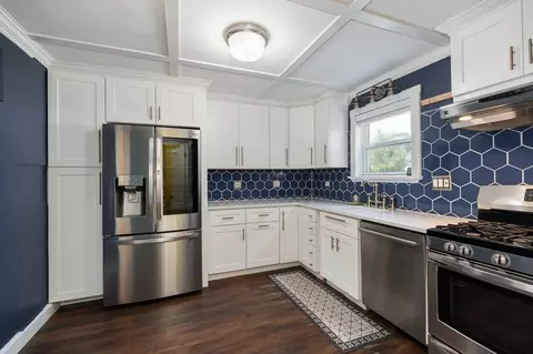 22 Oak St, Danvers, MA 01923 photo 11