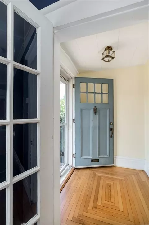 22 Oak St, Danvers, MA 01923 photo 3