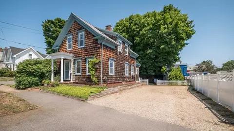 22 Oak St, Danvers, MA 01923 photo 31