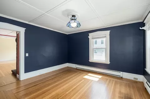 22 Oak St, Danvers, MA 01923 photo 4