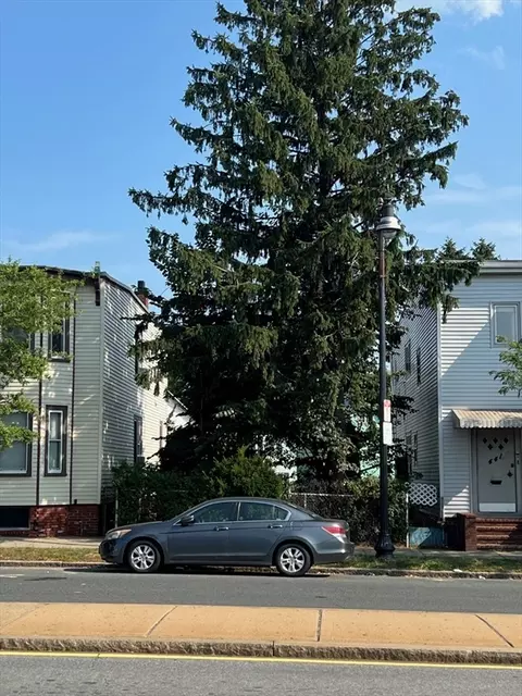 443 Bennington St, Boston, MA 02128