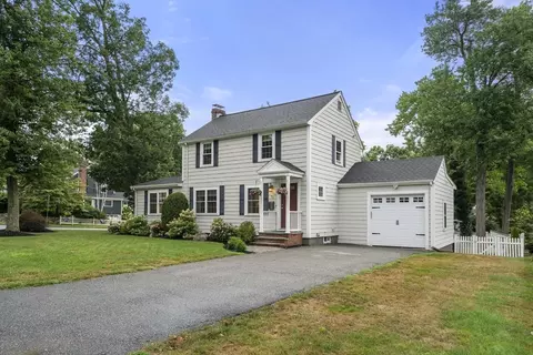 Exterior - 72 Hartshorn St, Reading, MA 01867 photo 2 of 6