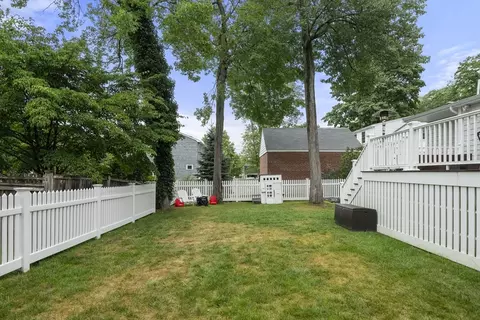 Exterior - 72 Hartshorn St, Reading, MA 01867 photo 5 of 6