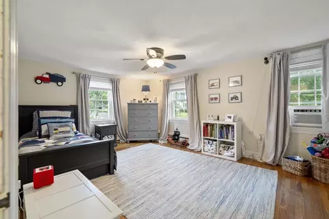 Bedroom - 72 Hartshorn St, Reading, MA 01867 photo 6 of 7