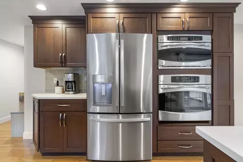 Kitchen - 72 Hartshorn St, Reading, MA 01867 photo 6 of 6